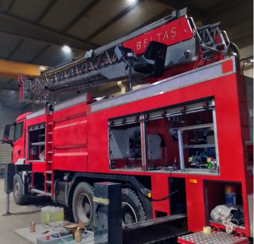 32 Mt Turntable Ladder fully automatic